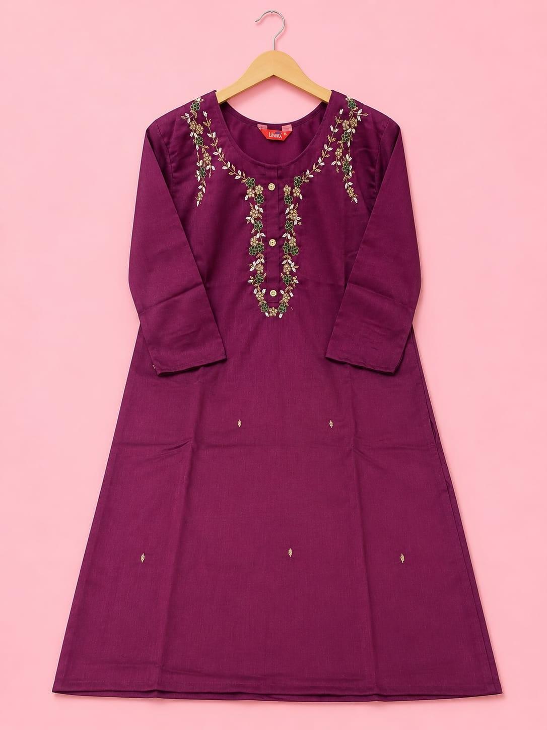 Vichithra Silk Side Open Kurti with Aari Work-HIFI303